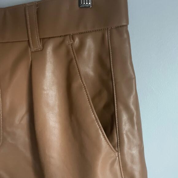 Abercrombie & Fitch Brown Vegan Leather Mocha Mousse Brown Shorts sz Large - Picture 3 of 7